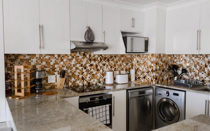 To Let 2 Bedroom Property for Rent in Dolphin Beach Western Cape